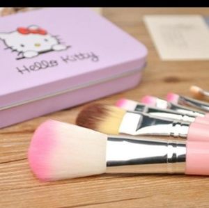 Hello kitty make up brushes/ PRICE IS FIRM***